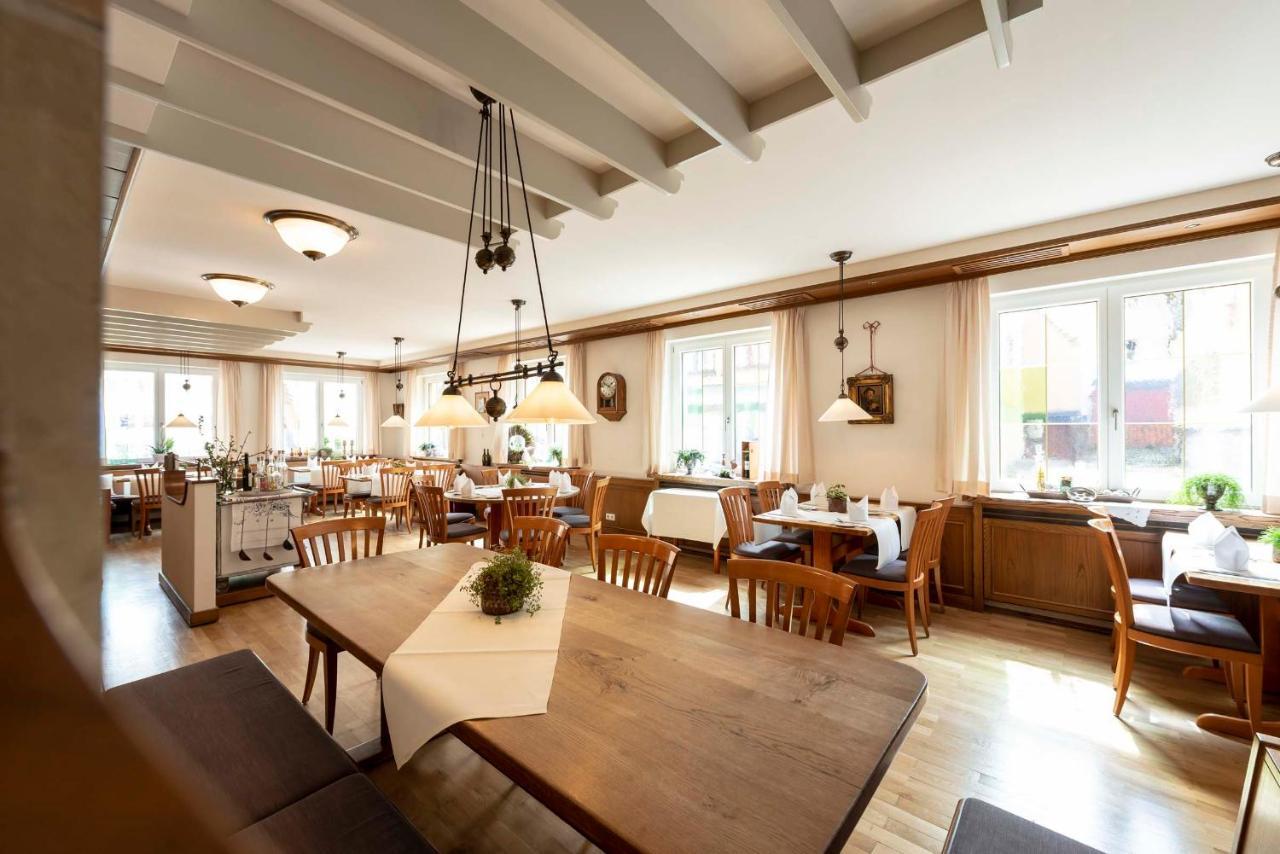 Hotel Gasthof Krone Niederstetten Extérieur photo