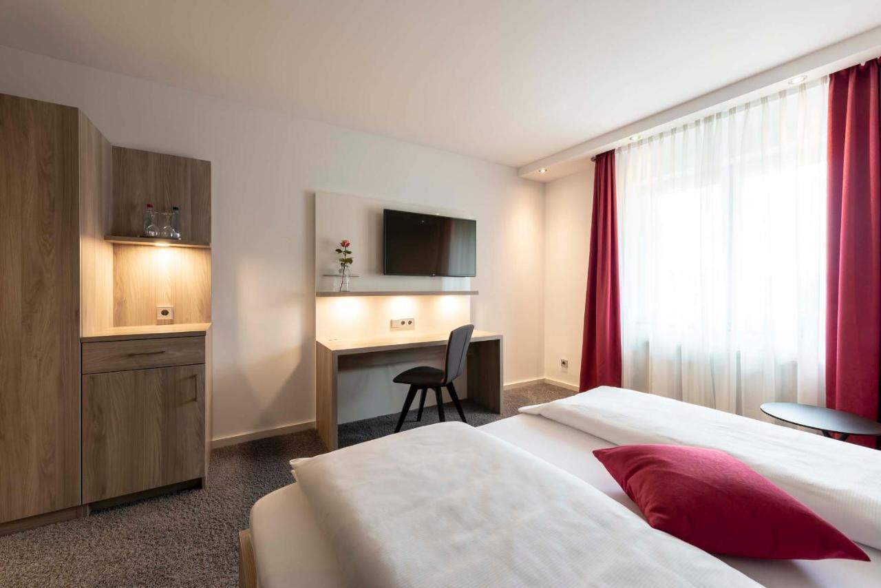 Hotel Gasthof Krone Niederstetten Extérieur photo