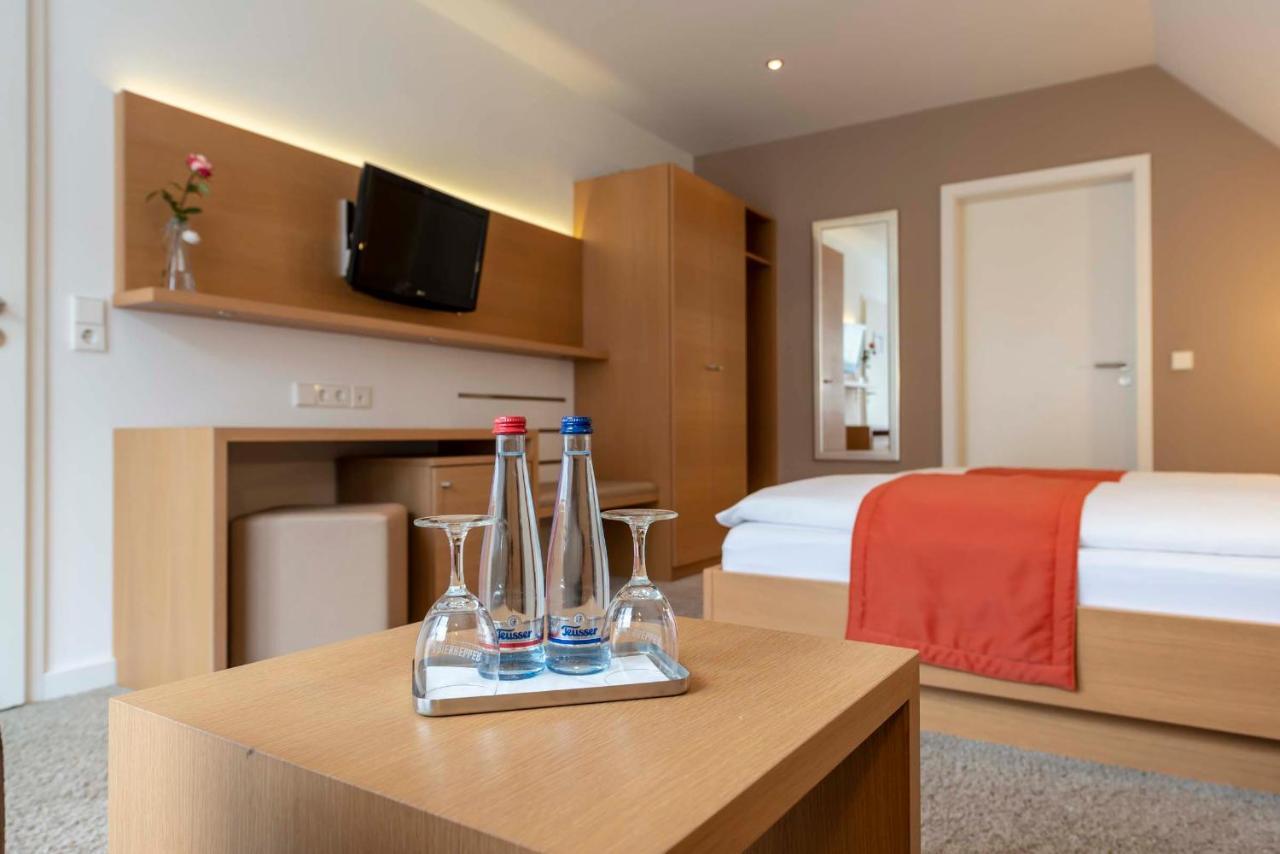 Hotel Gasthof Krone Niederstetten Extérieur photo