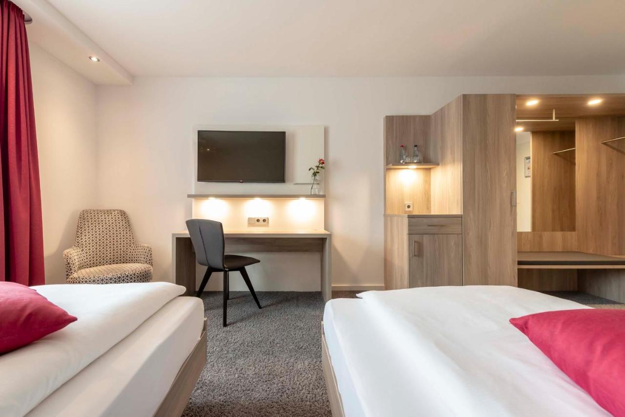 Hotel Gasthof Krone Niederstetten Extérieur photo