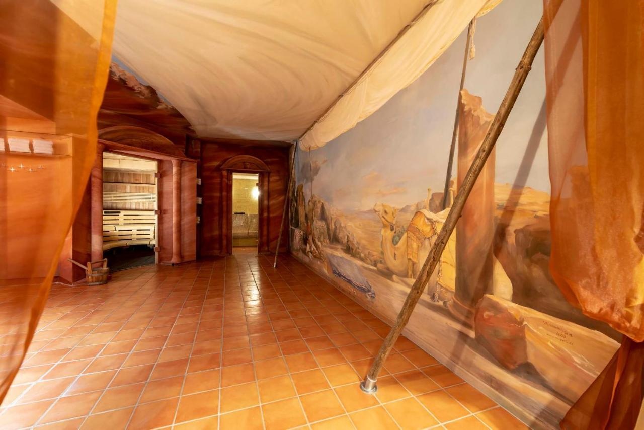 Hotel Gasthof Krone Niederstetten Extérieur photo